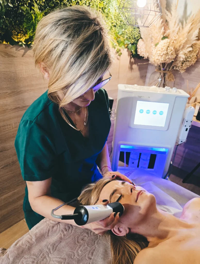 Dlaczego warto wybrać zabieg Synergy+ w Viva Soma Karpacz